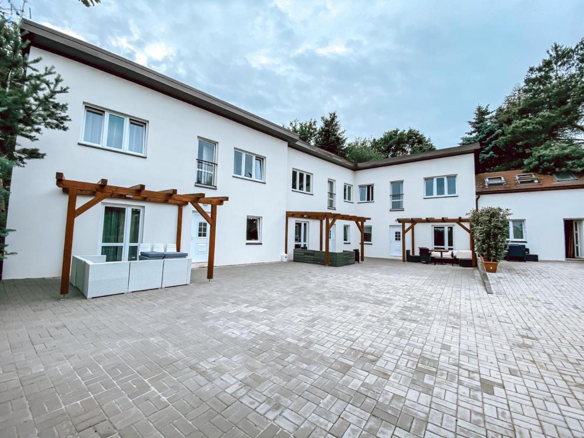 Chaty A Apartmany Hracholusky Kemp Kosatka Pnovany Экстерьер фото