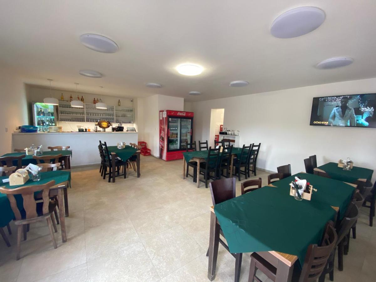 Chaty A Apartmany Hracholusky Kemp Kosatka Pnovany Экстерьер фото