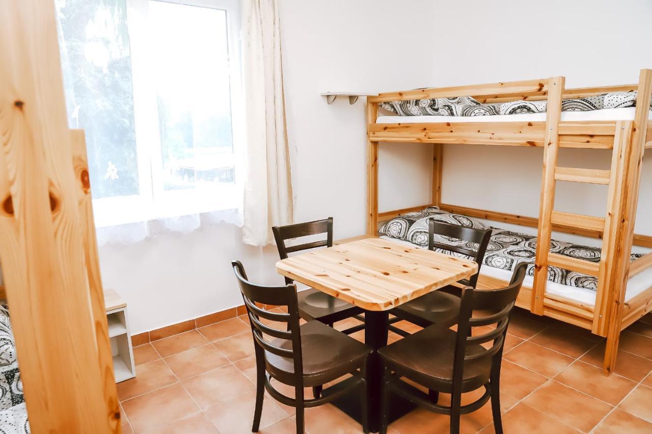 Chaty A Apartmany Hracholusky Kemp Kosatka Pnovany Экстерьер фото