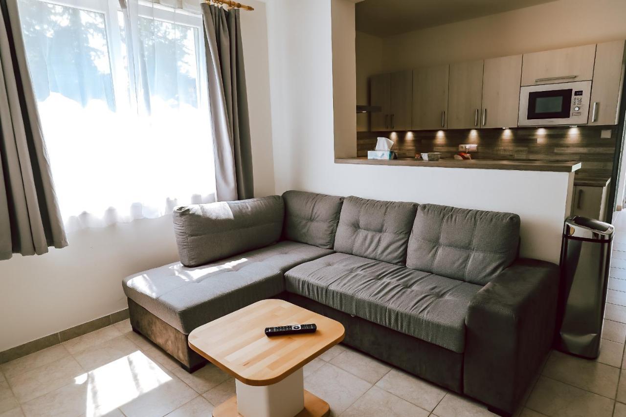 Chaty A Apartmany Hracholusky Kemp Kosatka Pnovany Экстерьер фото