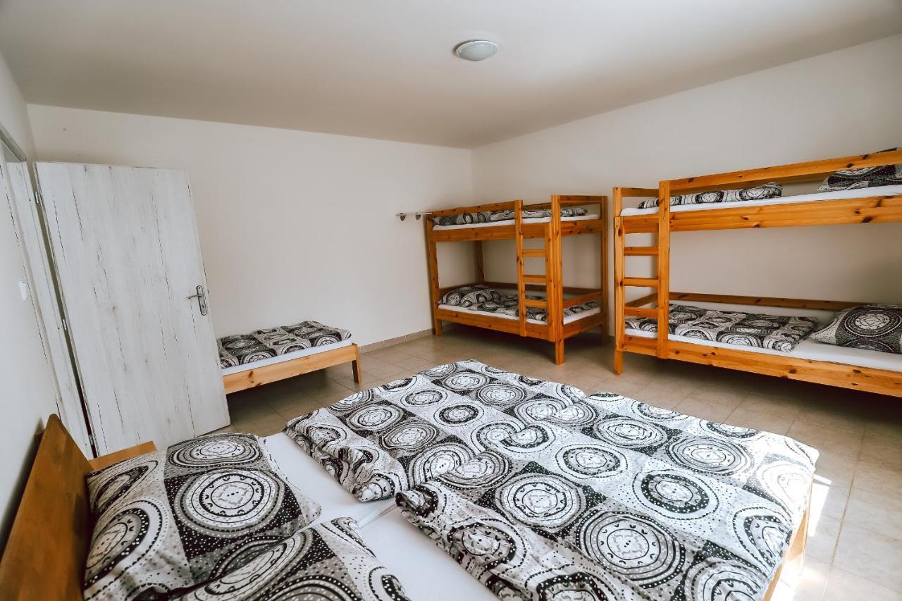 Chaty A Apartmany Hracholusky Kemp Kosatka Pnovany Экстерьер фото