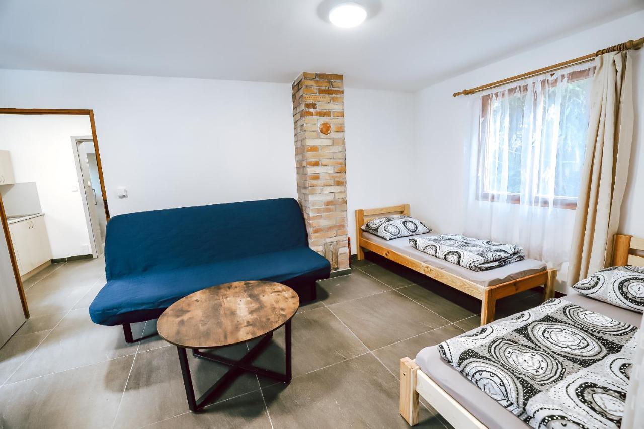 Chaty A Apartmany Hracholusky Kemp Kosatka Pnovany Экстерьер фото