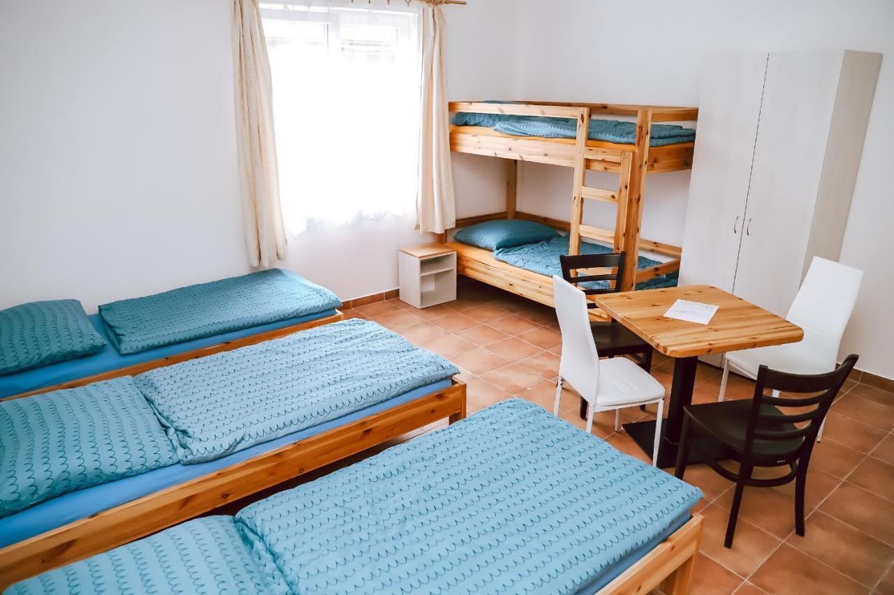Chaty A Apartmany Hracholusky Kemp Kosatka Pnovany Экстерьер фото