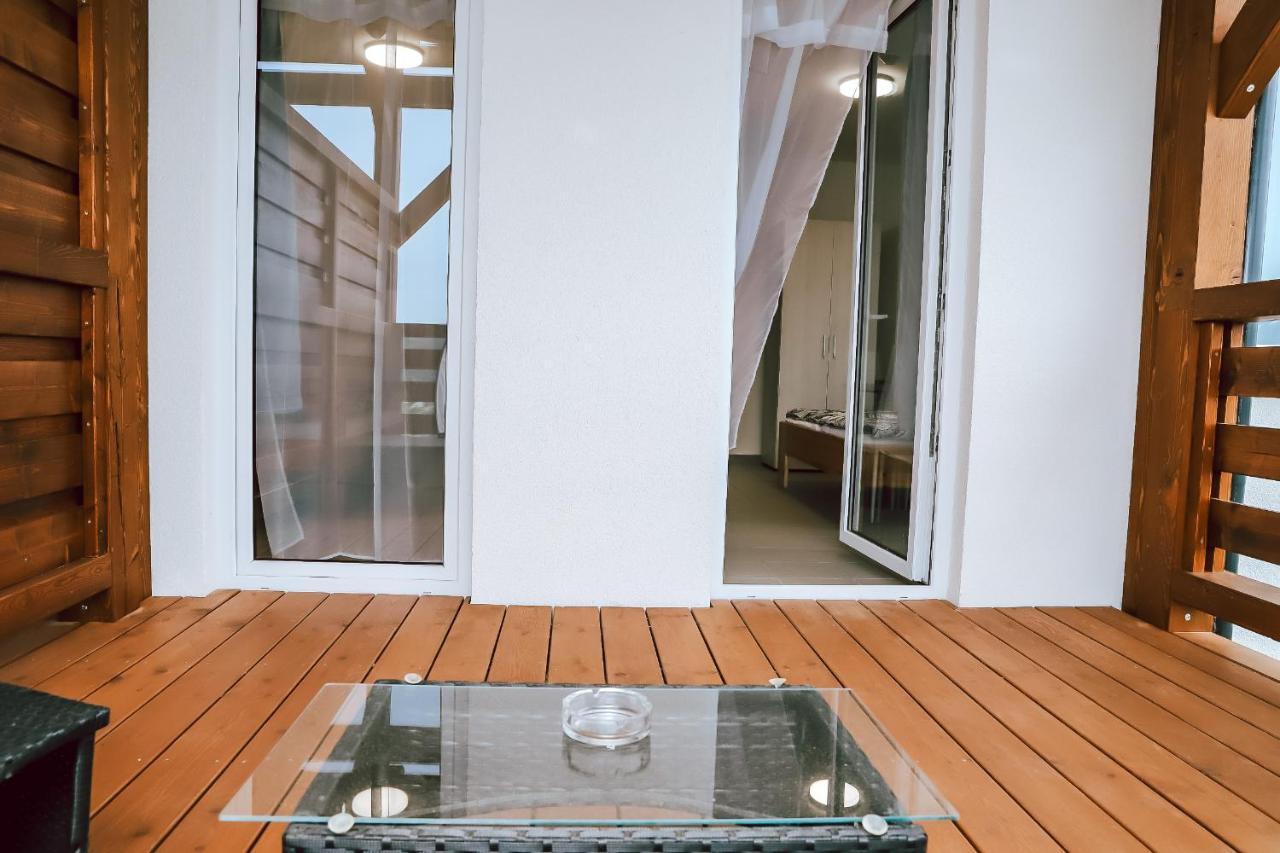 Chaty A Apartmany Hracholusky Kemp Kosatka Pnovany Экстерьер фото