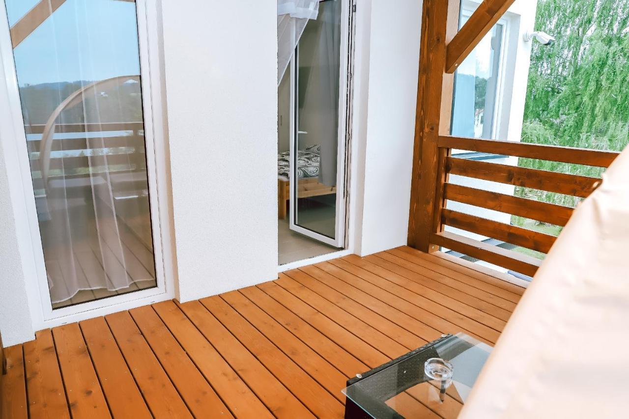 Chaty A Apartmany Hracholusky Kemp Kosatka Pnovany Экстерьер фото