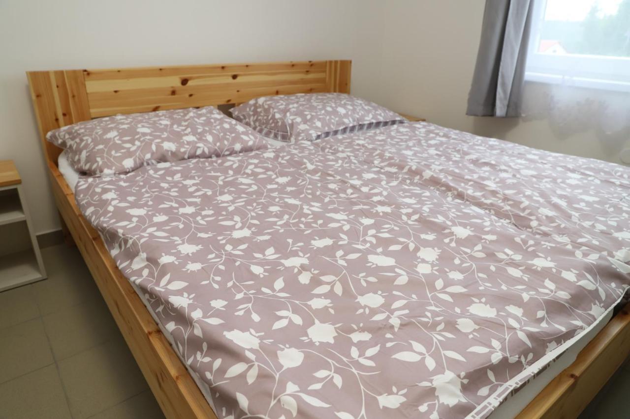 Chaty A Apartmany Hracholusky Kemp Kosatka Pnovany Экстерьер фото